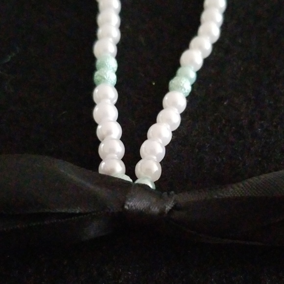 Seafoam green and white pearl necklace - Picture 3 of 3